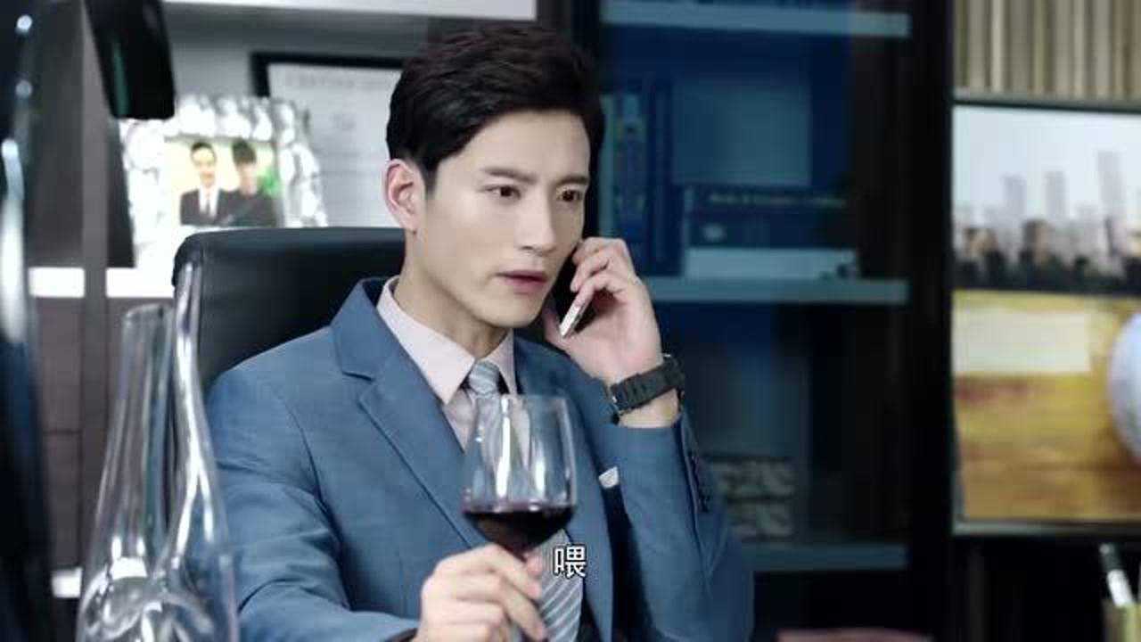 你和我的倾城时光两个坏总裁又一起通气打电话这两人就不做点好事