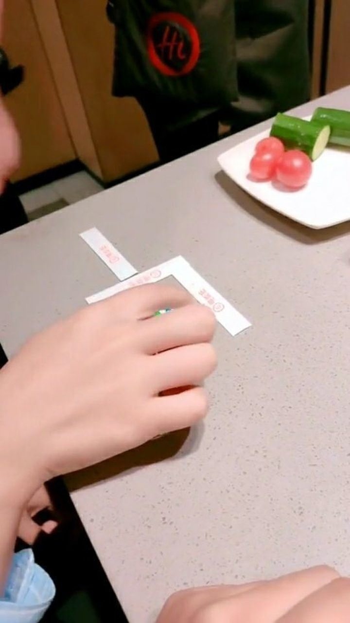 海底捞免单游戏动两根牙签把糖移出来形状不变在线等