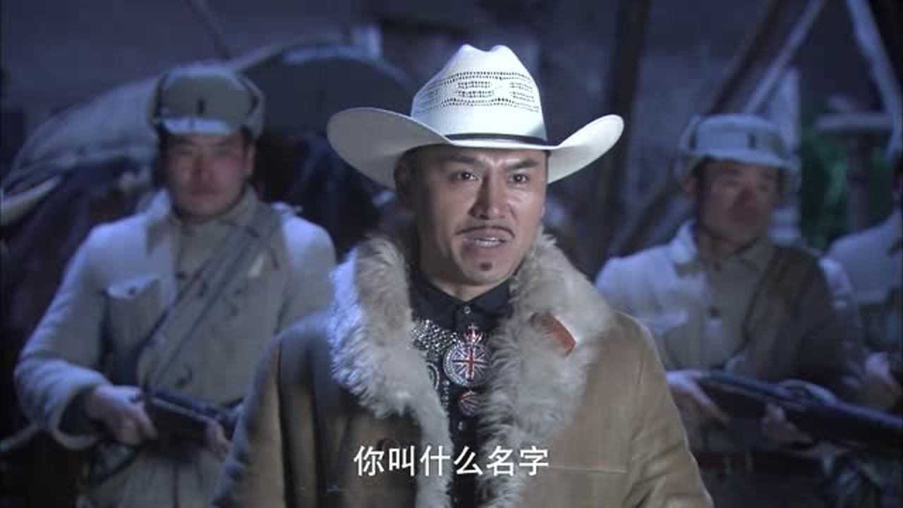 大漠枪神土匪闯入阵地俘虏阵地战士战士不屈服跟土匪血战