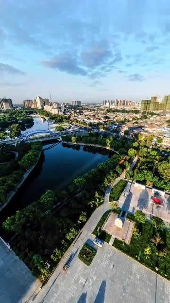 航拍山东菏泽,中国牡丹之都,云雾下的城市宛如仙境让人震撼!