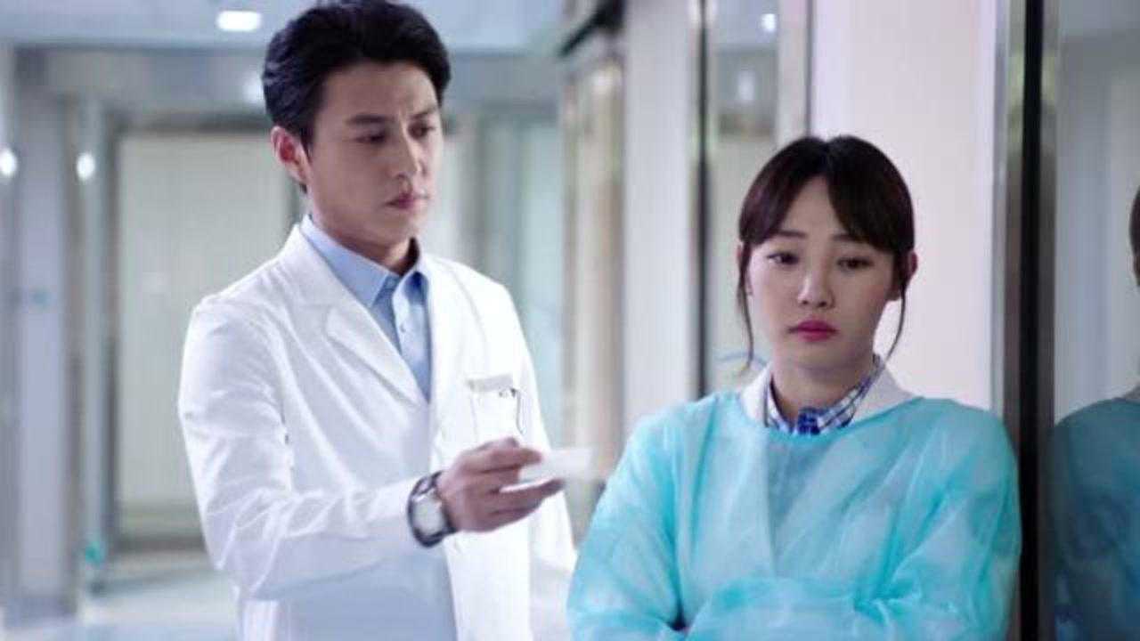 外科风云女医生自感无奈人生多悲剧可是旁边这出现场直播还是让她哭了