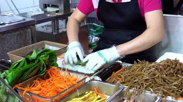 韩国街头小吃传统紫菜包饭制作全过程满满的菜超好吃!