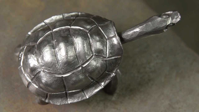 老师傅就是厉害,锻造一只铁乌龟,我都羡慕了
