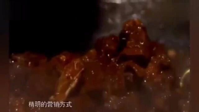 一碗重庆小面,色泽温润,汤色怡人!快到饭点的你,想吃吗?