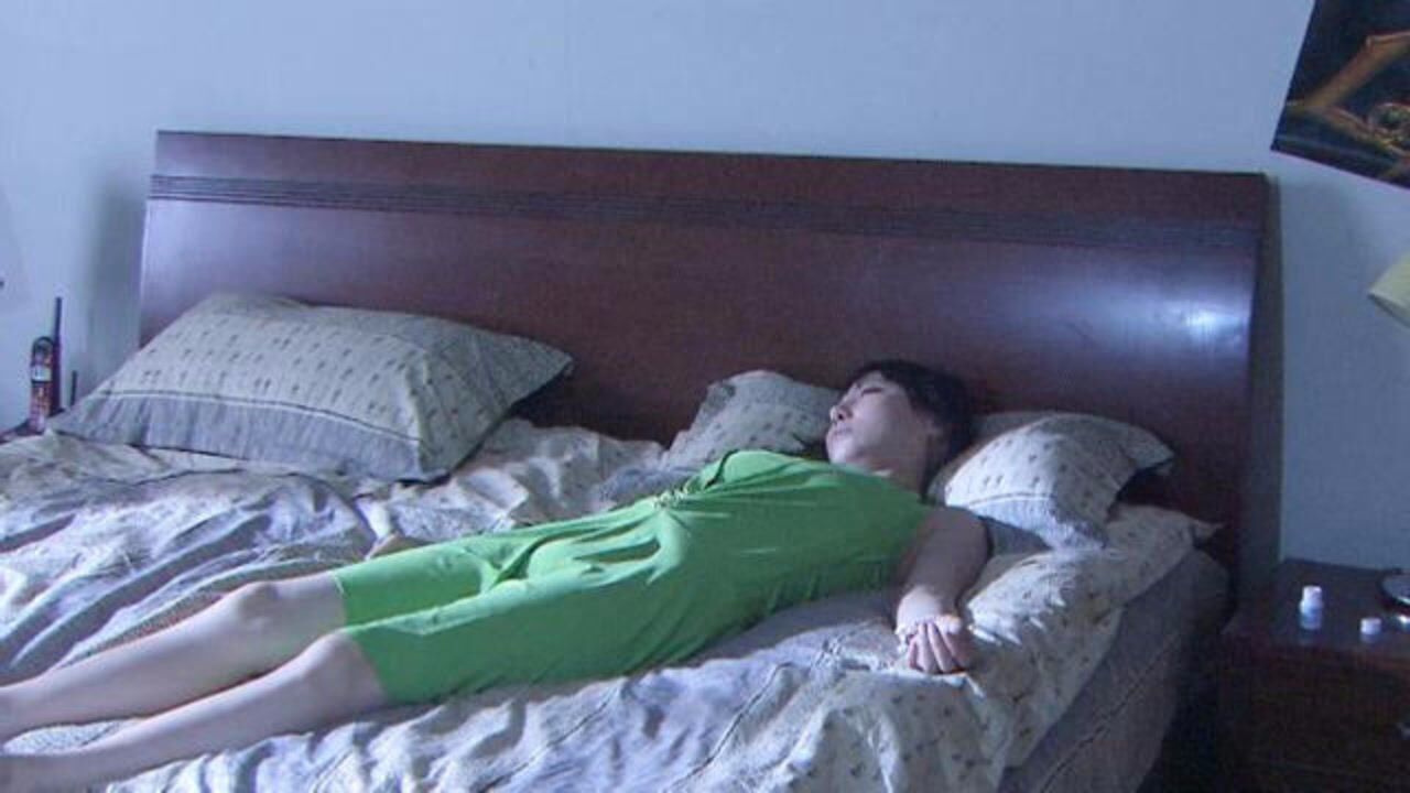 案发现场2美女死在自家床上房间还淹水这也太可怜了