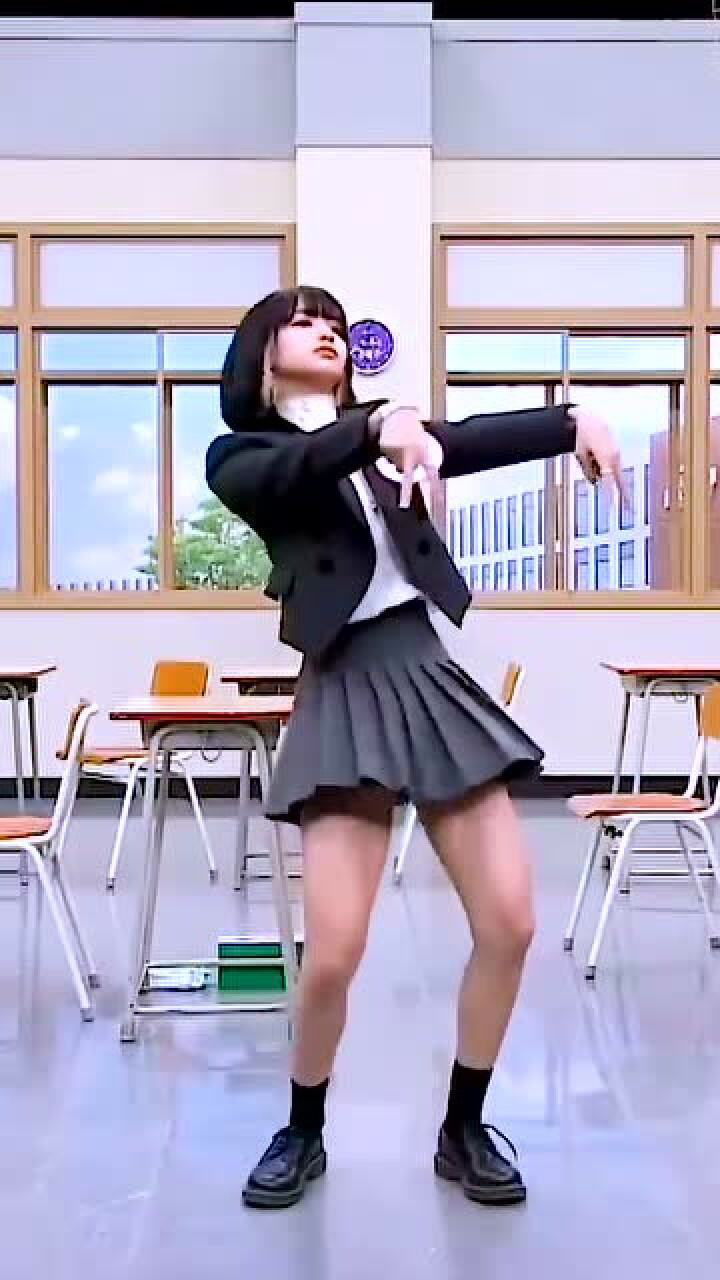 lisa的螃蟹舞配上这个洗脑神曲简直绝了