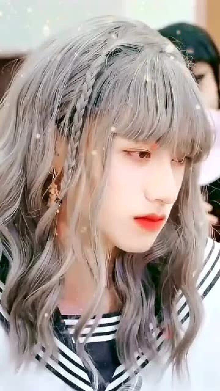 女装的朱志鑫简直像极了从动漫里走出来的高冷御姐