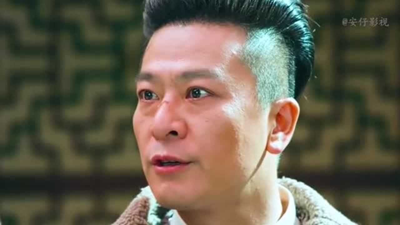 万专员隆喜功被一枪毙命,隆万氏葬身金库,柳瑛娘临危救母!