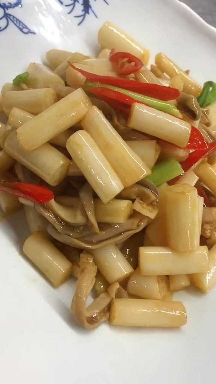 藕尖爆猪脆肚,爽脆开胃