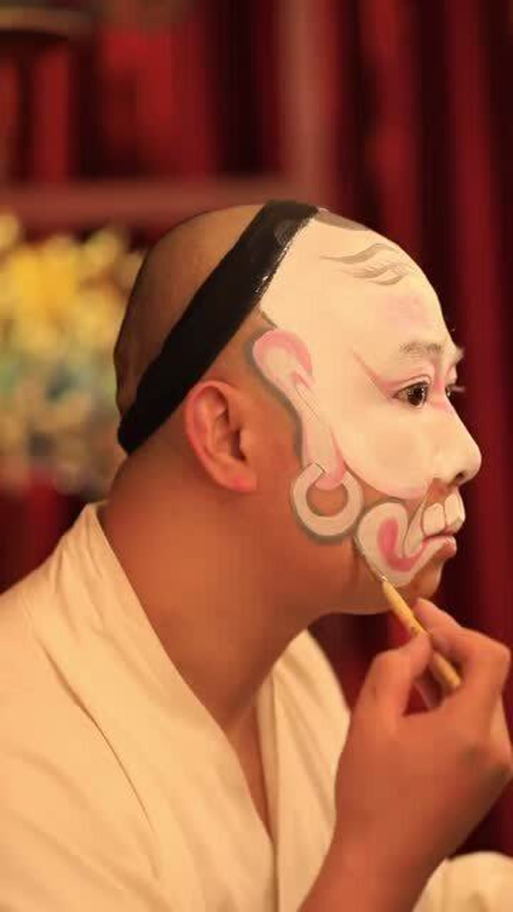 大闹天宫里第一神将的脸谱原来是这样画出来的长见识了