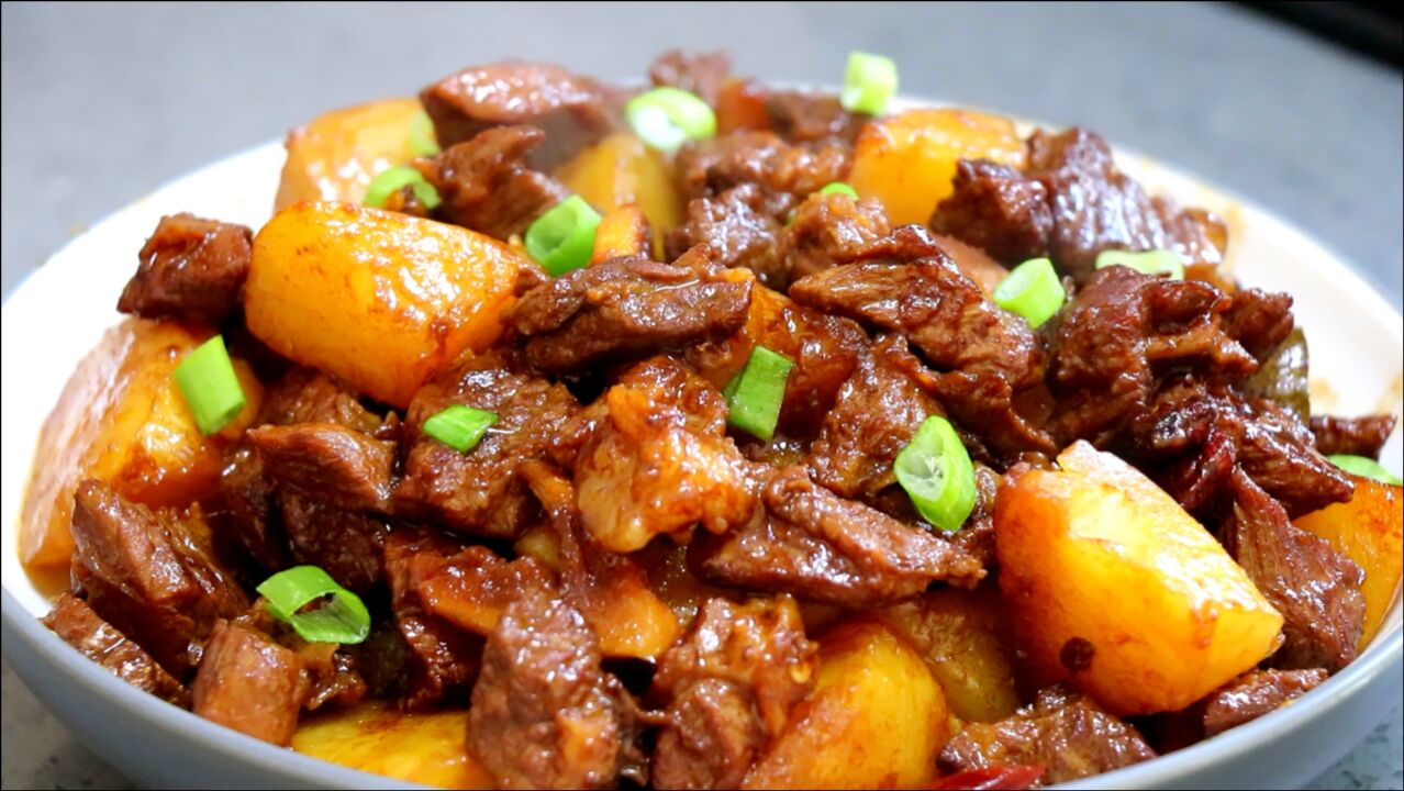 土豆炖牛肉的做法牛肉软烂入味土豆软糯上桌汤汁也不剩