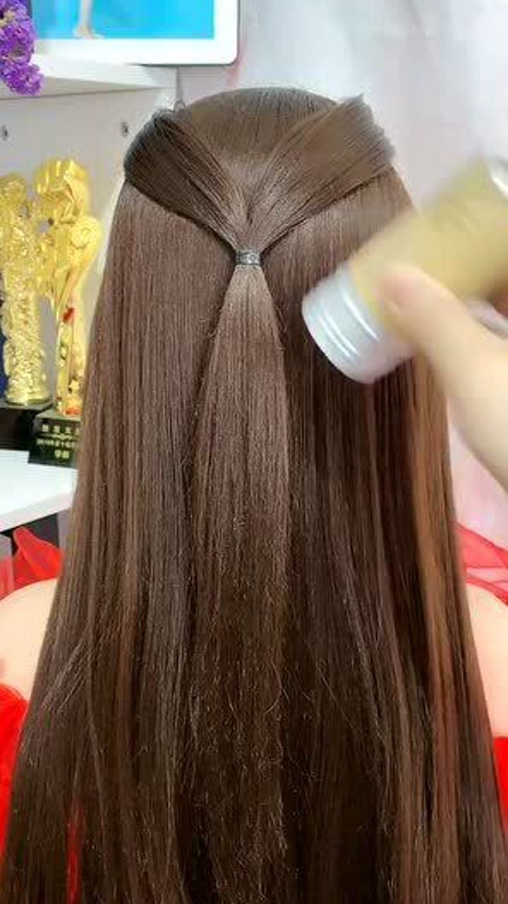 过生日这样扎头发绝对是全场焦点