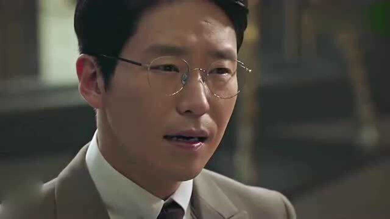 顶楼秀莲提醒具虎东小心周丹泰已经猜到他可能是雪雅的哥哥