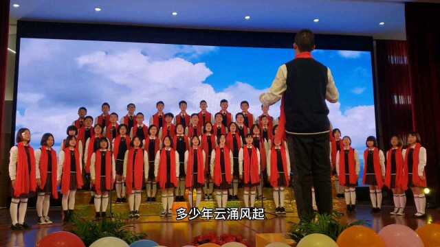 八(12)班 元旦大合唱曲目《天耀中华》