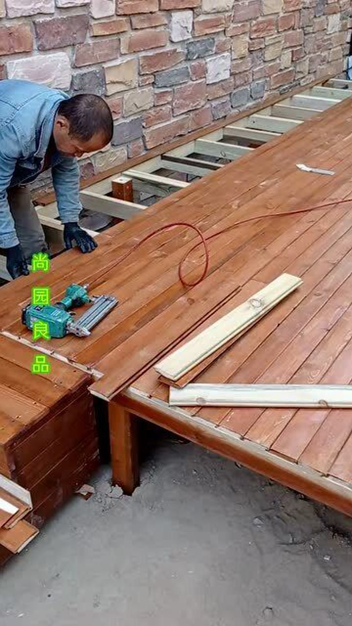 亦庄室外防腐木地板地台架空龙骨铺装分享_腾讯视频