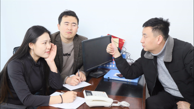 夫妻俩去民政局离婚没想工作人员一直向着妻子说话啥情况