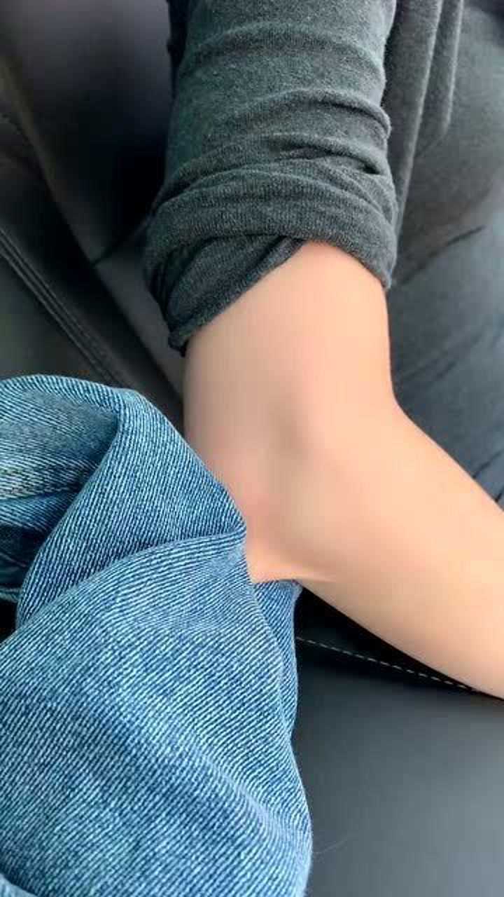 胳膊肘这个地方,为什么怎么捏,都不疼呢?