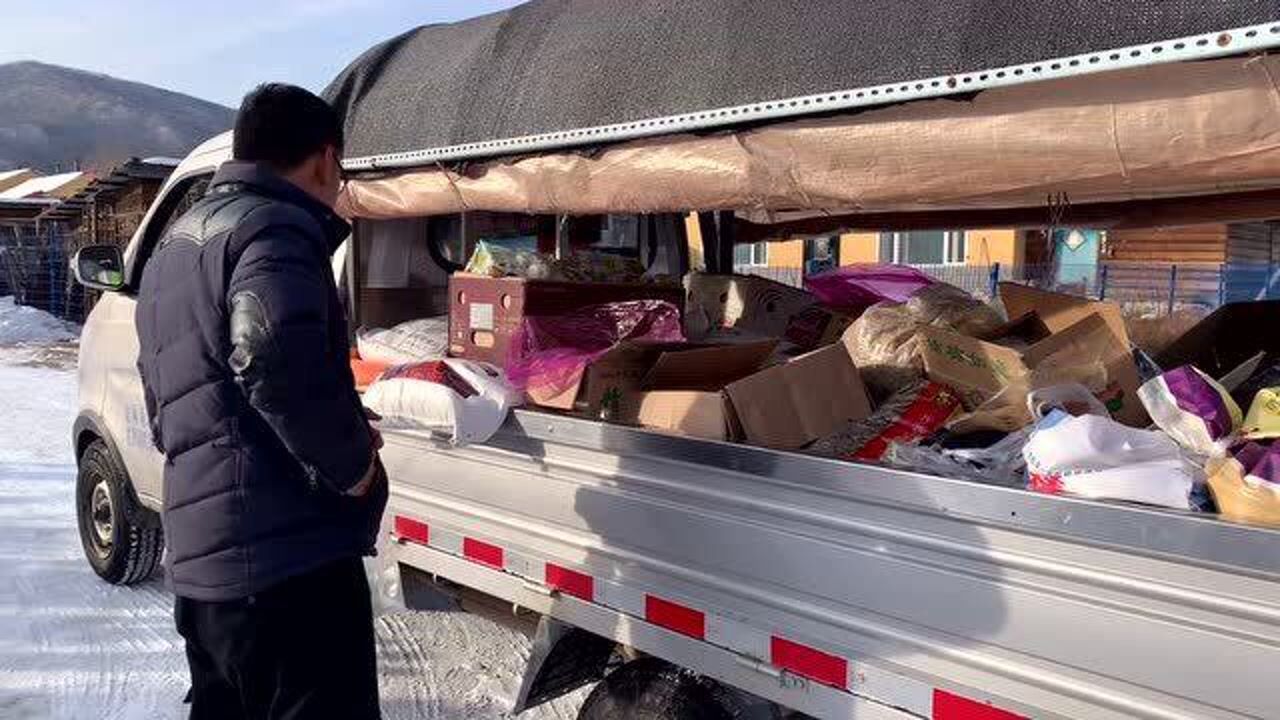 东北人的猫冬生活毫无压力整个冬天不用干活除了吃就是睡