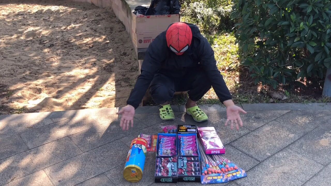 巨无霸加特林烟花,晚上放起来特好看!