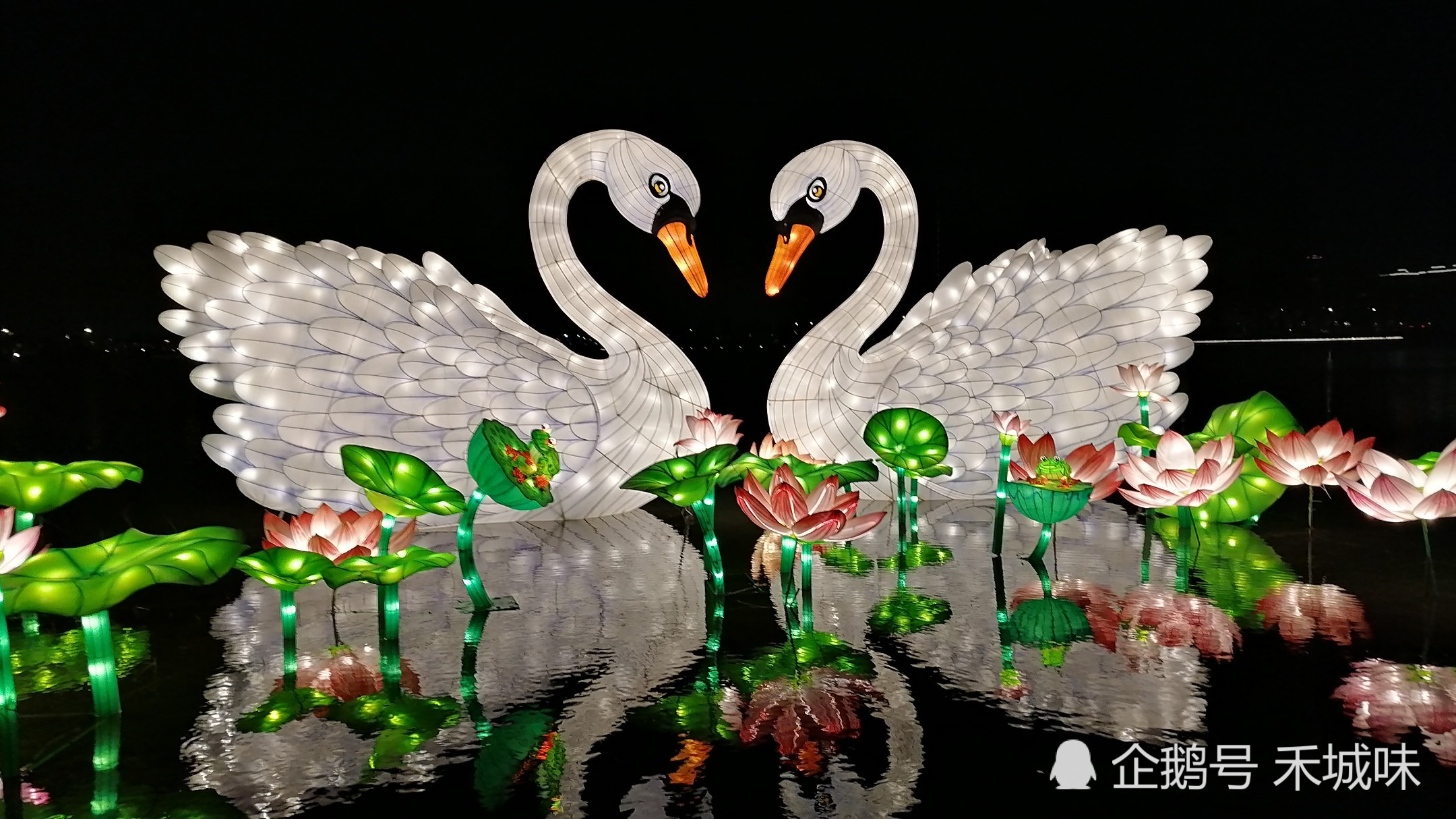 浙江嘉兴秀湖公园的元宵灯会,流光溢彩,太美了