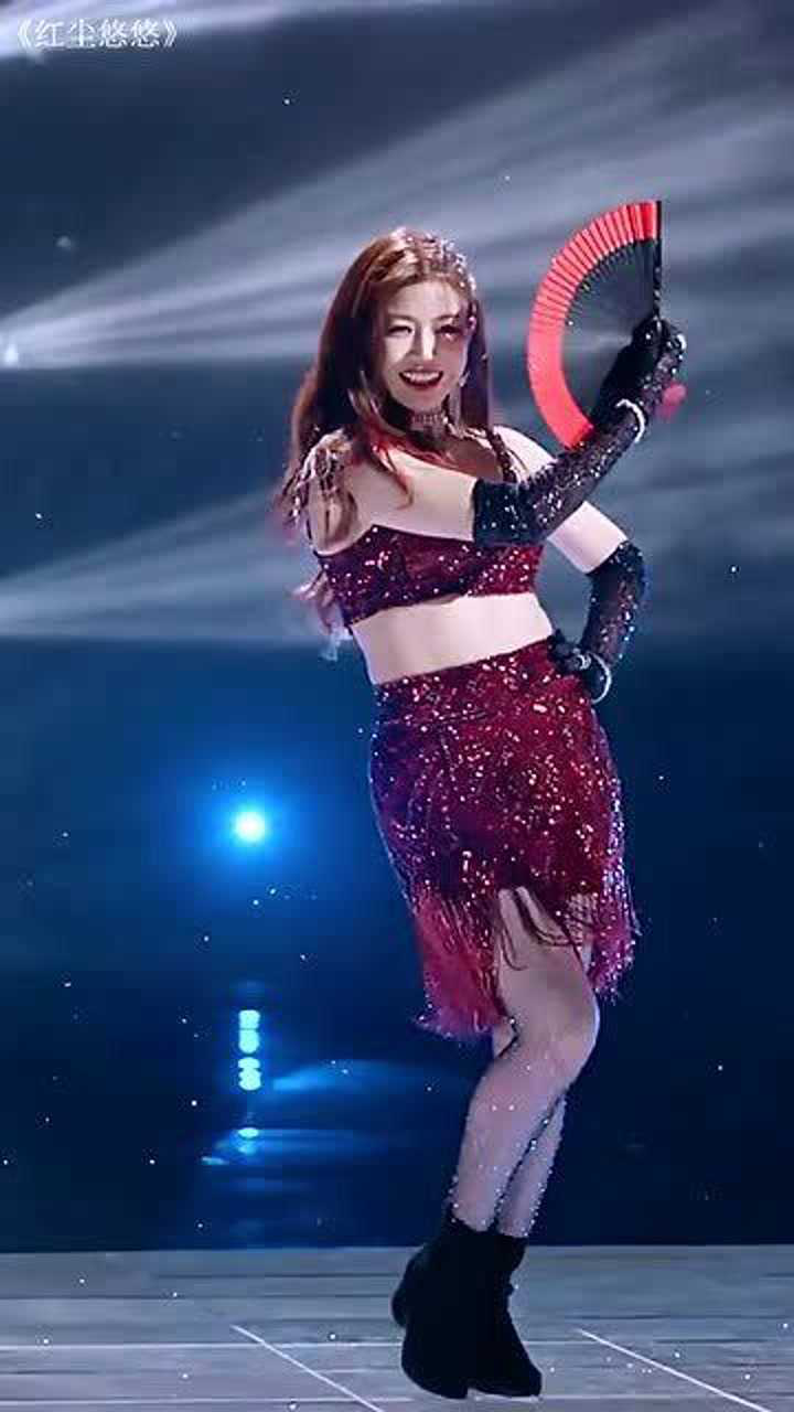 陈妍希复古舞蹈,好美,好甜,惊喜扇子太可爱啦