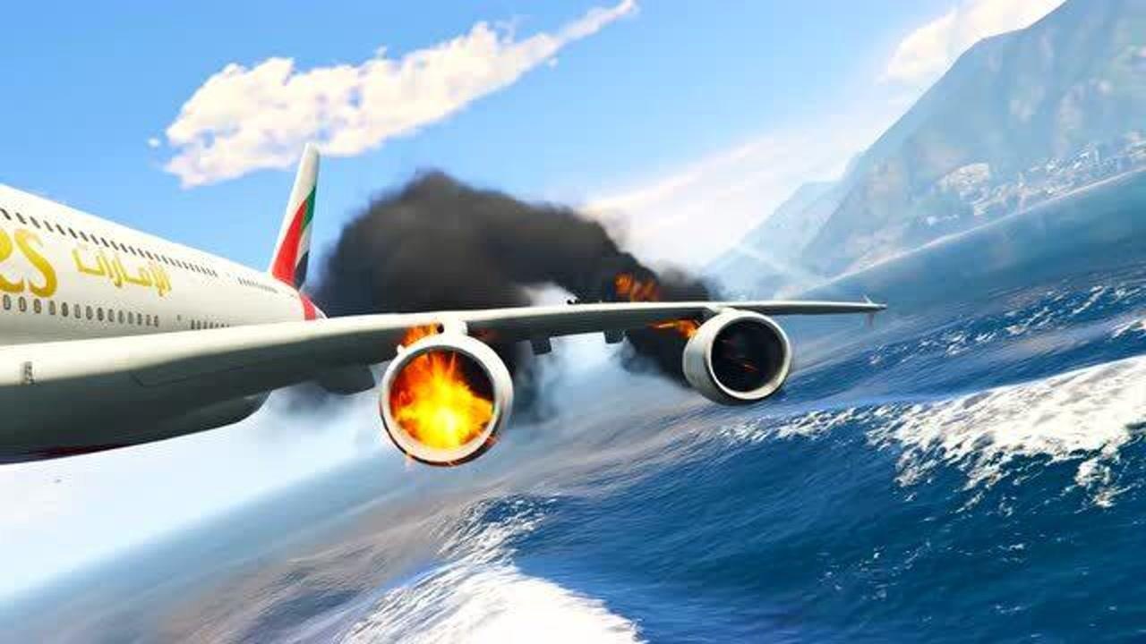 空难模拟a380双引擎起火机翼涉水灭火不得不迫降海滩