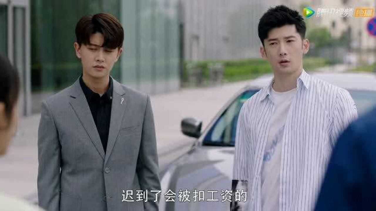 任嘉伦调侃刘芮麟别打邢菲主意,并警告邢菲不要和别的男人谈恋爱!