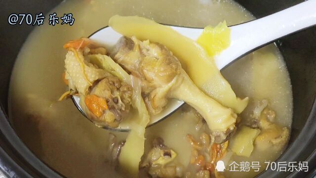 “虫草花鸭汤”无腥味煲法,汤鲜味浓最关键,好喝好吃又有营养!