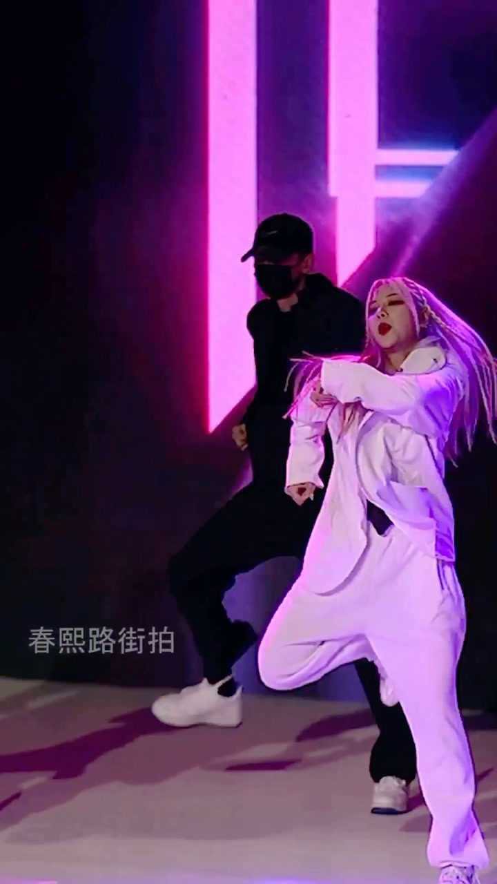 四大网红同台跳舞你喜欢哪位刀小刀sama代古拉k小霸王