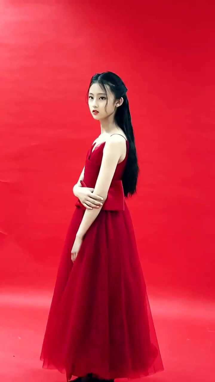 张婉儿一转眼成大姑娘了