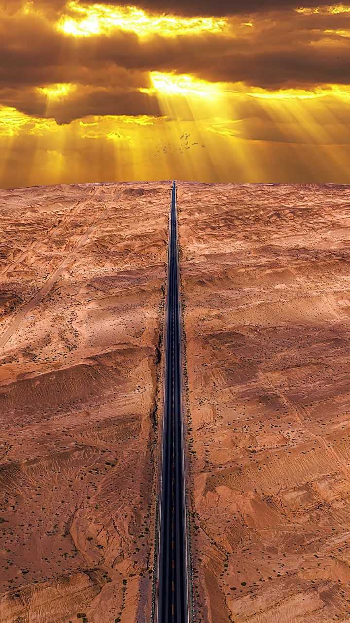 没有躺赢的命,那就站起来奔跑,成功的路上并不拥挤,坚持必见曙光!