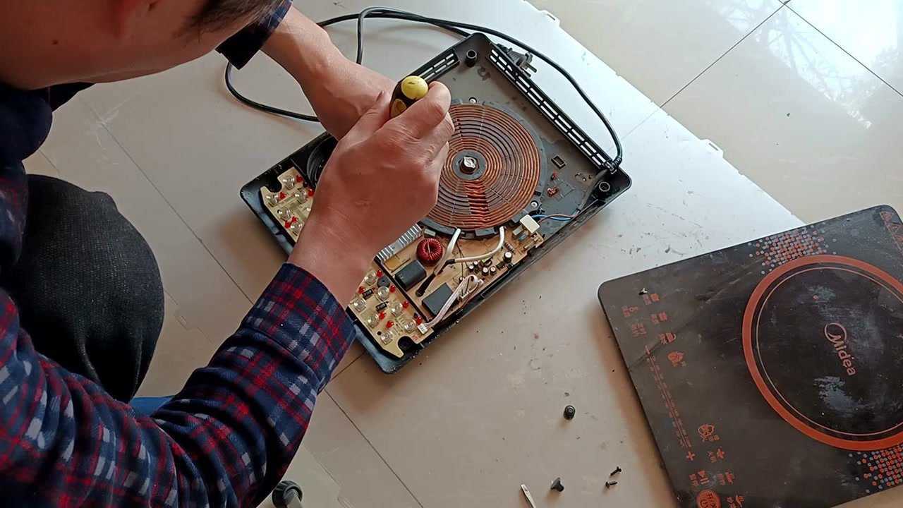 美的电磁炉常见故障维修