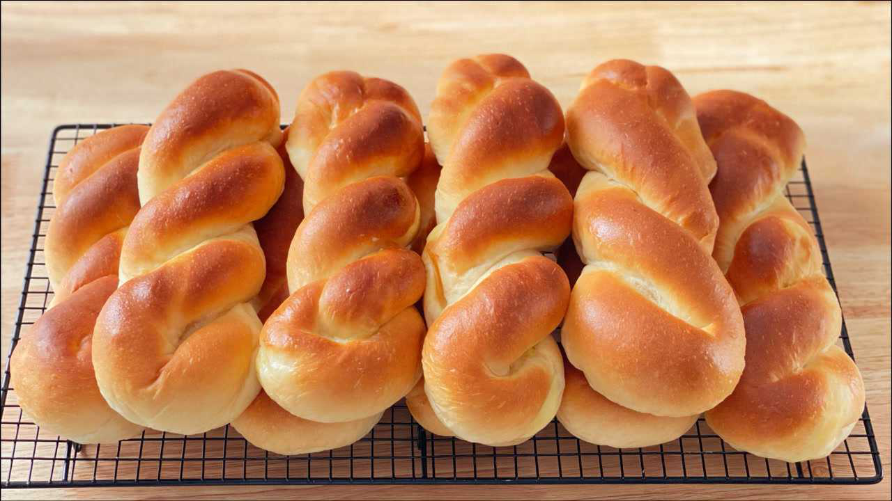 不用油炸的酸奶大麻花,2款馅料,还有奶酪馅做法,在家就能做