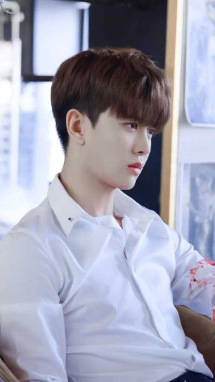 任嘉伦白衬衫yyds