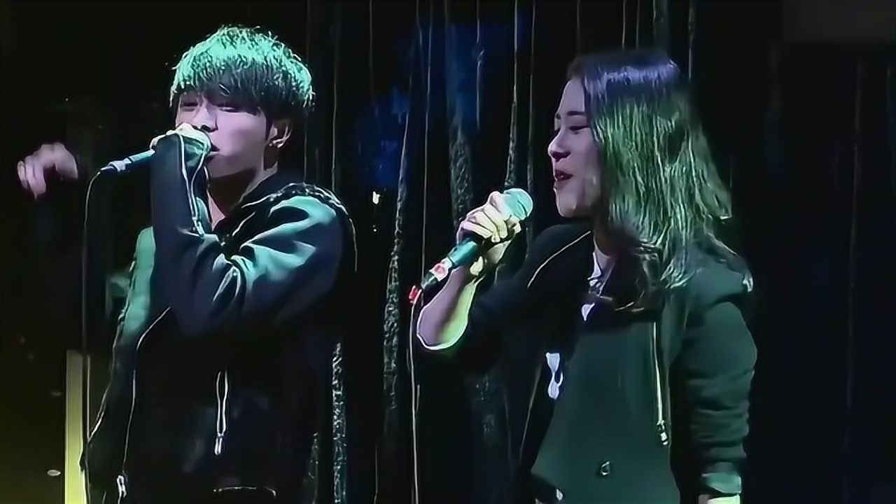 张碧晨、华晨宇罕见同框,现场情歌对唱,台下观众都炸翻了!_高清1080P在线观看平台_腾讯视频