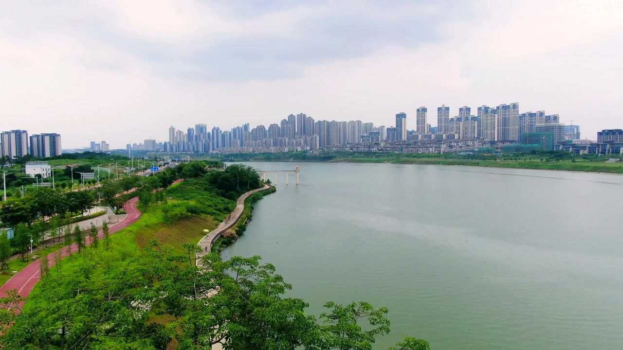 航拍南宁五象龙岗区邕江岸上发展现状_腾讯视频