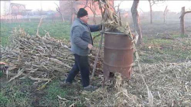 农村老大爷发明“秸秆”粉碎机,一天粉碎6亩地秸秆,200元造一台