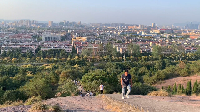 从义乌南山公园看义乌的全景和夜景你看过吗?