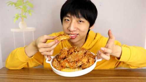 小视频上学的韩式蜂蜜炸鸡好吃吗？小伙做了满满一盘吃着真过瘾！