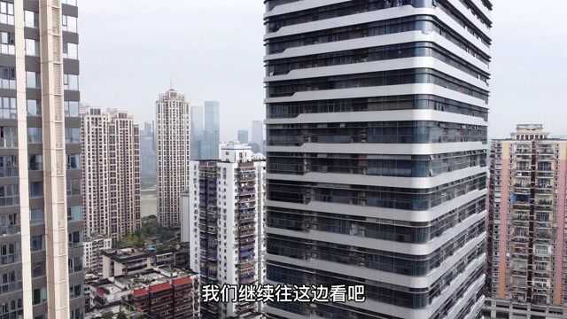 重庆不愧是新一线大城,市中心城建远超很多城市,让人赞叹!