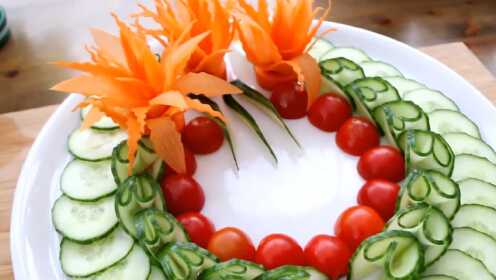 用黄瓜胡萝卜和小番茄做出创意蔬菜摆盘