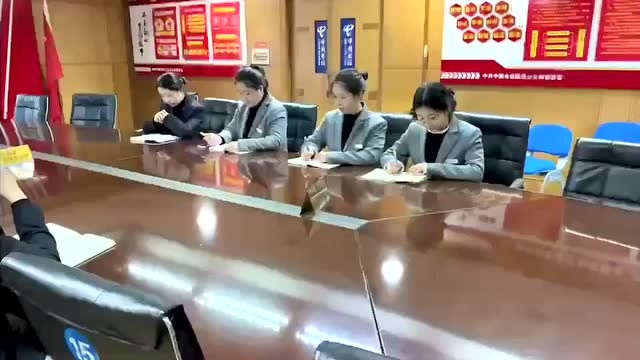 巾帼红丨巾帼文明岗宣讲党的十九届六中全会精神——中国电信庆元分公司营业厅