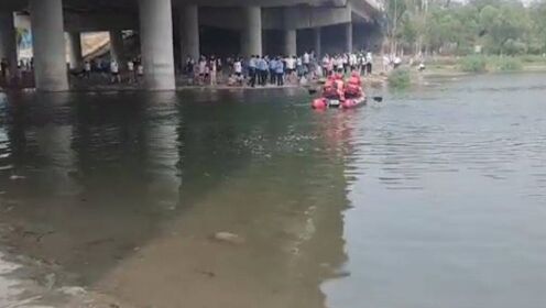 北京一男子救溺水孩子时遇难 河岸边有多个严禁儿童下水提示牌