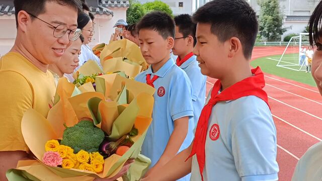 罗埠小学休业式