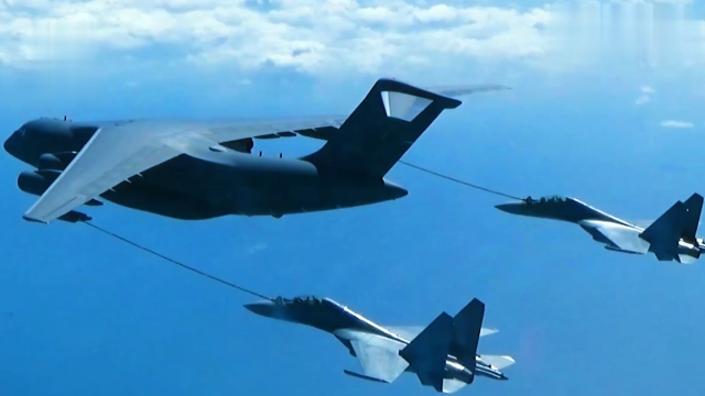 解放军官宣运油20投入练兵备战歼16双机空中加油视频公布