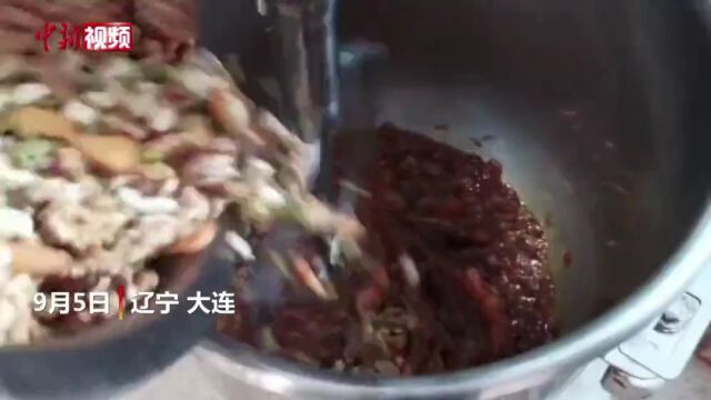 大连一高校定制月饼中秋免费发给全校师生