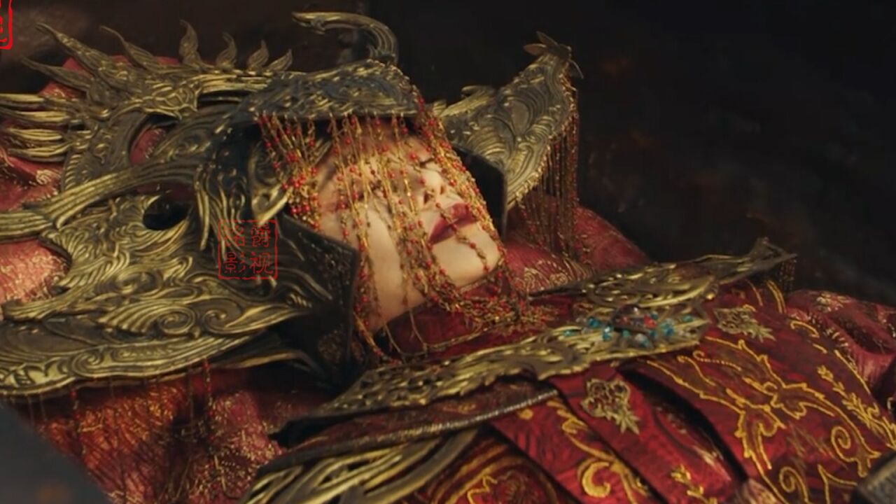 鬼吹灯之精绝古城:胡八一打开千年精绝女王的棺椁,发现了惊人的一目