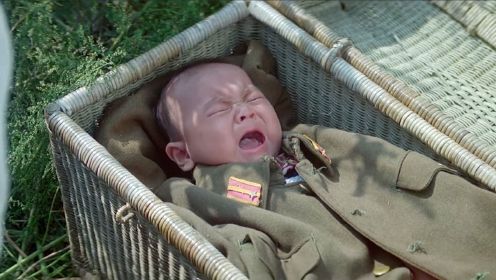 电影：中国大妈捡到日本弃婴，顶全村压力收养，最后结果让人感动，8分钟看完《清凉寺钟声》