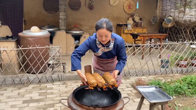 猪肉焖子的正宗做法,香嫩筋道有弹性,切大片蘸料汁吃真解馋