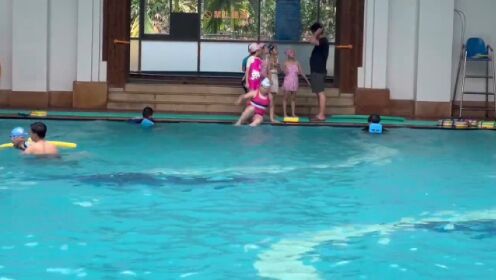 滨海第九小学四年级7班金珊在游泳考核视频